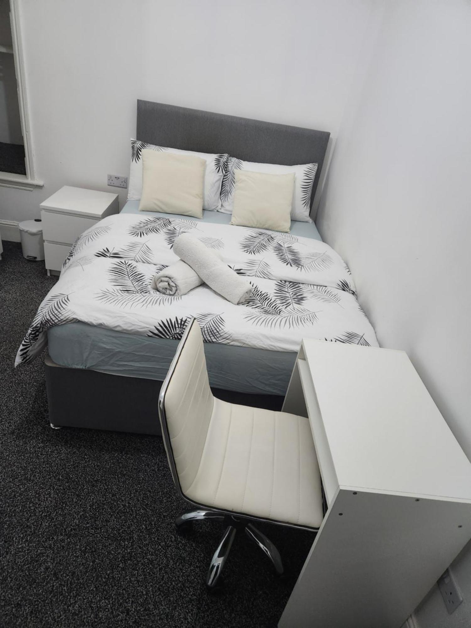 Manor House 3 Homestay Walsall