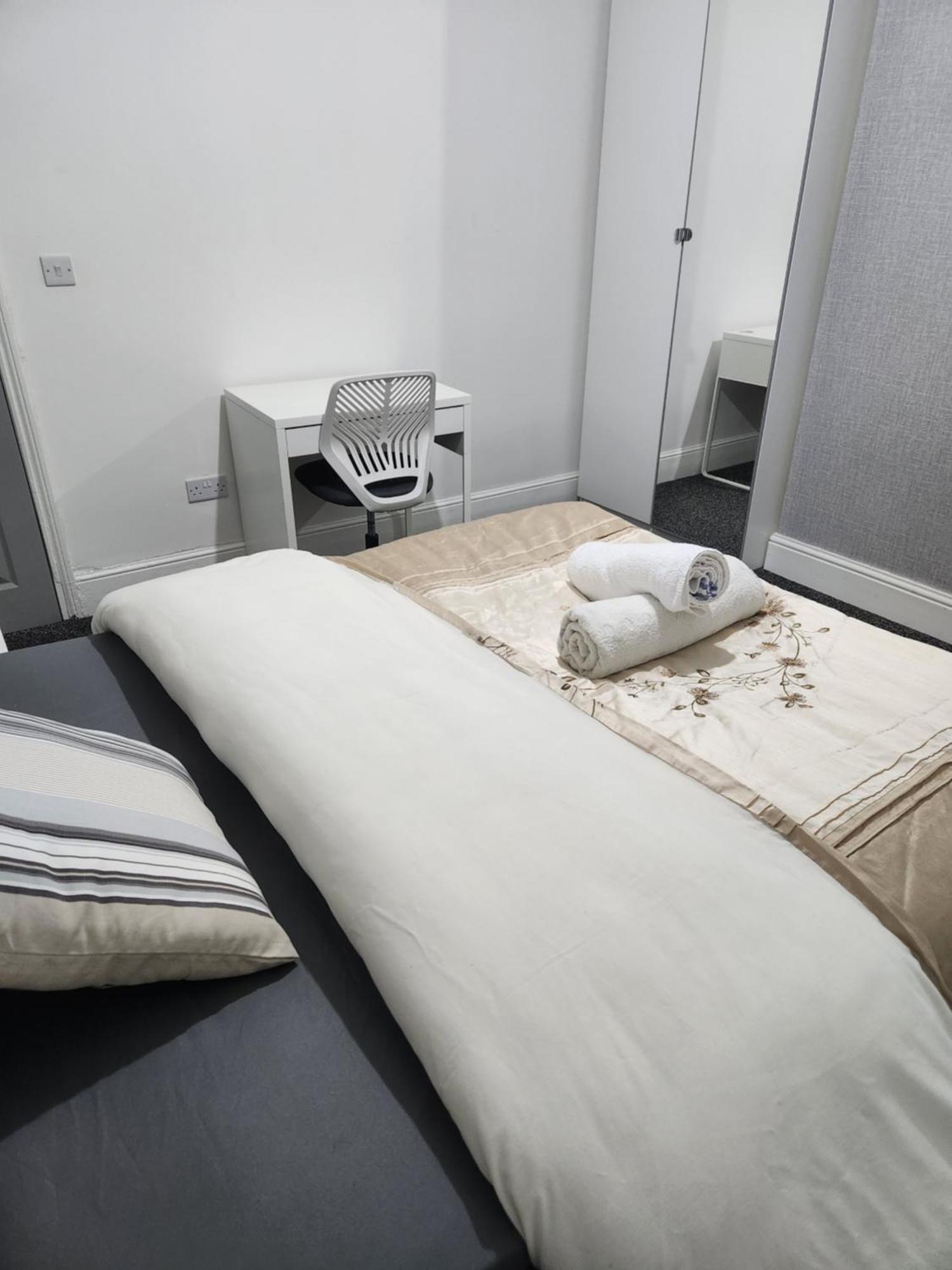 Manor House 3 Homestay Walsall