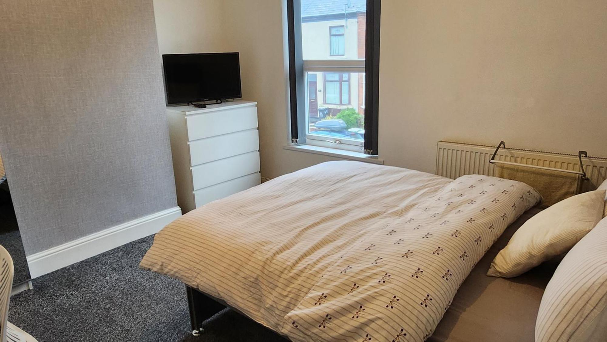 Manor House 3 * Walsall